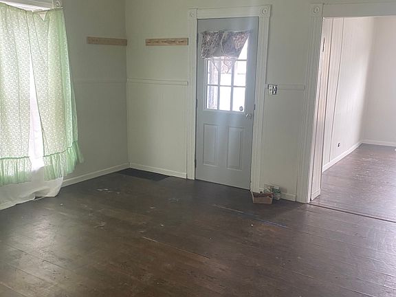 4th image of 134 S Eagle St #1