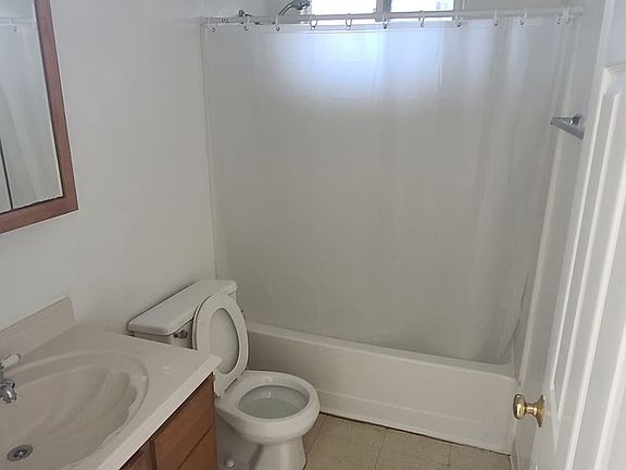 5th image of 4610 Driftwood Ct