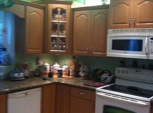 2151 Bayberry Dr, Pembroke Pines, FL 33024