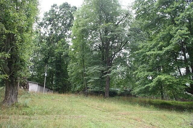 2nd image of 22322 Wooster Rd