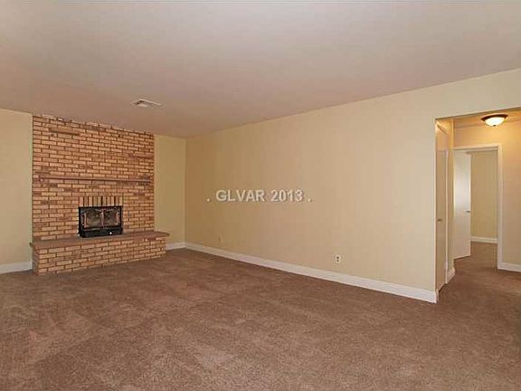 4th image of 1560 S Sloan Ln
