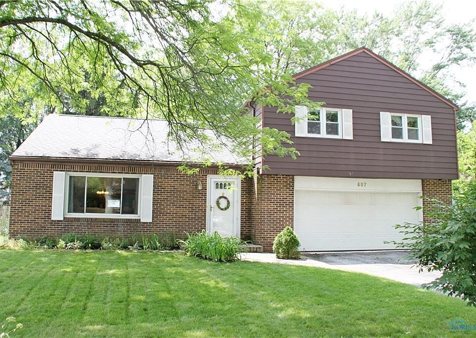 1st image of 607 Pasteur Ave