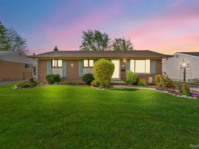 11928 Canterbury Dr, Sterling Heights, MI, 48312