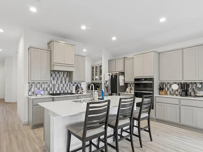 28335 Halle Ray Dr — Photo 10