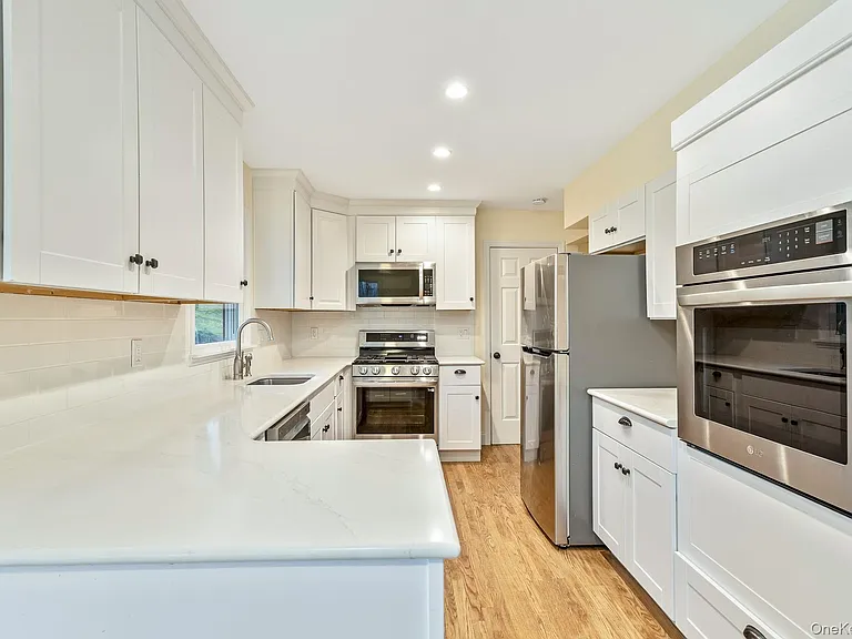 451 River Rd — Photo 11