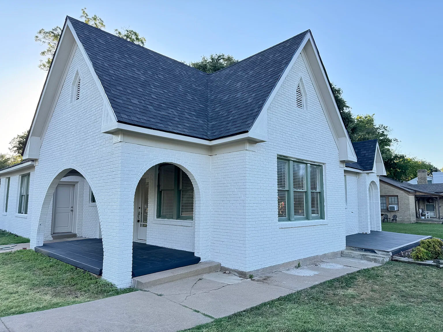 4 bed, 2089 sqft, $5,800 — Photo 2
