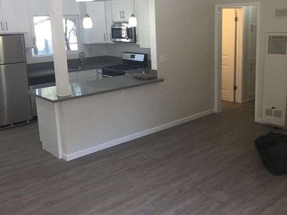 4th image of 7511 Lexington Ave APT 4