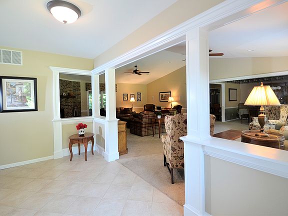 2nd image of 2984 Southfield Dr