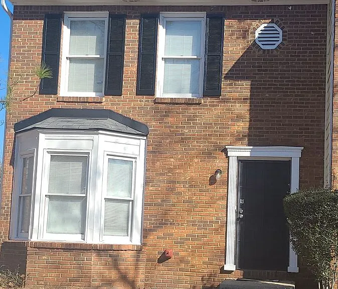 8010 Woodlake Dr — Photo 1