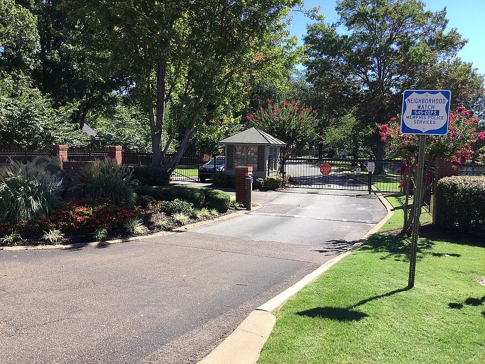 Millers Pond Gated Entry