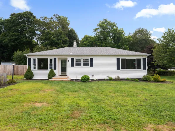 28 Gunnar Drive, Brooklyn, CT 06234