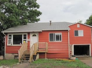 421 17th St NW, Minot, ND 58703