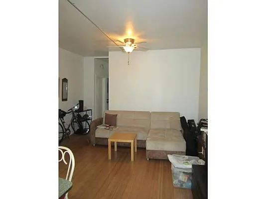 Rented by MCR Realty | media 47