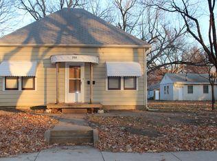 708 Chestnut St, Wamego, KS 66547