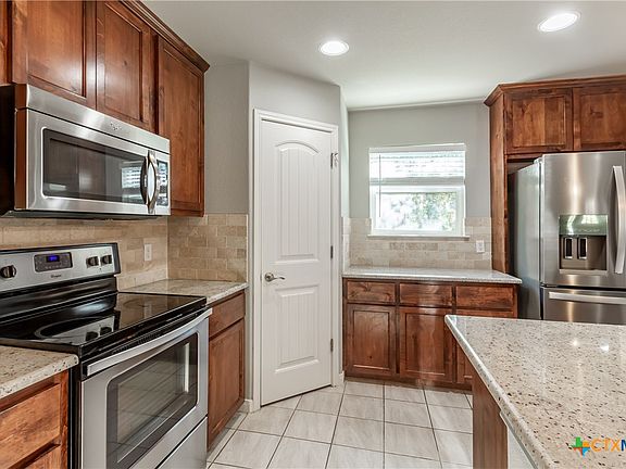 2nd image of 764 Eastview Dr