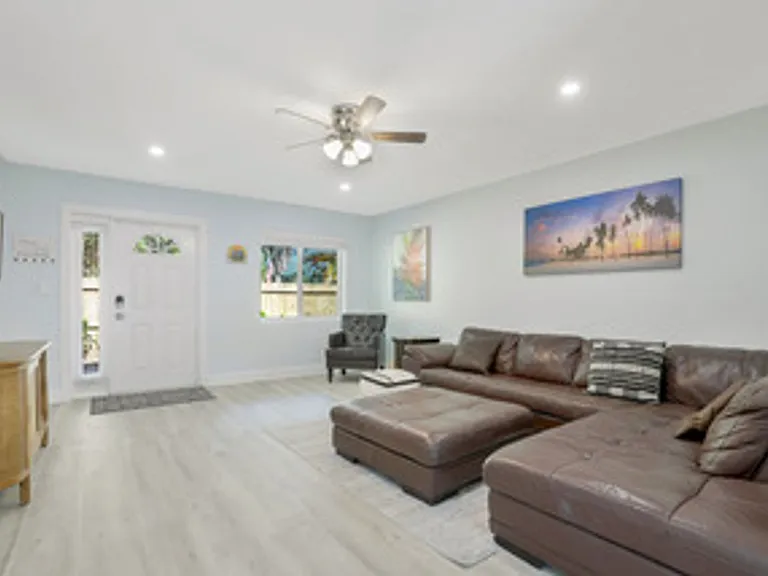 2529 Linwood Ave #1 — Photo 12
