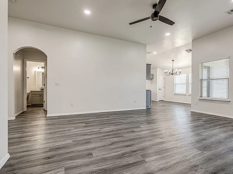 18304 Tambor Dr — Photo 6