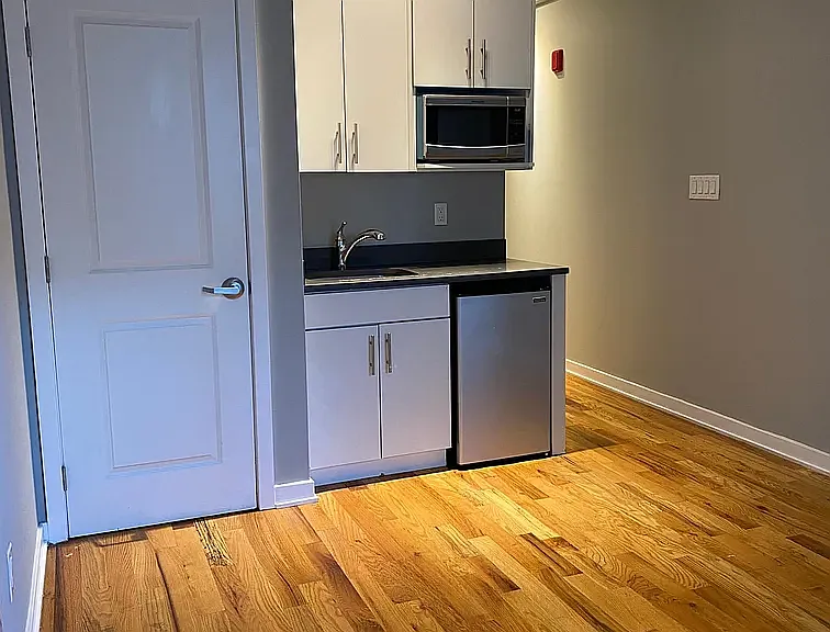 535 N Budd St #C2C — Photo 6