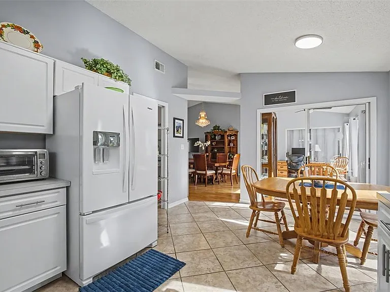 25049 Navel Ave — Photo 17
