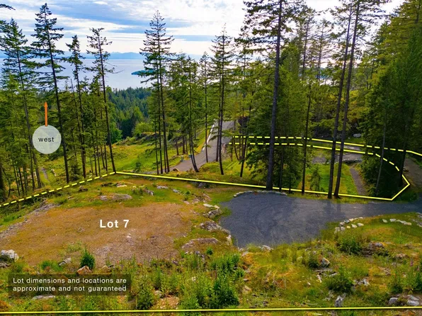 7 Innisfree Ln, Bowen Island, BC V0N 1G2