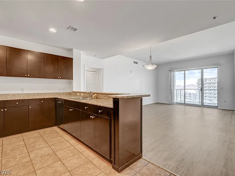 8255 Las Vegas Blvd S #715 — Photo 6