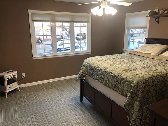 3rd image of 50 Tanglewood Dr
