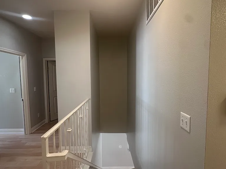 7124 Farralone Ave #107 — Photo 30