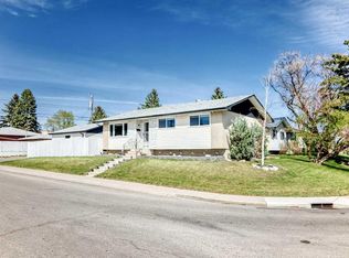 5104 W Marshall Rd NE, Calgary, AB T2A 2Y9