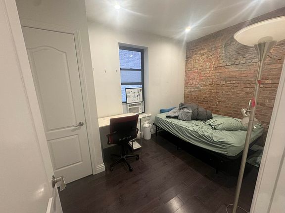 4th image of 215 W 108th St APT 12A
