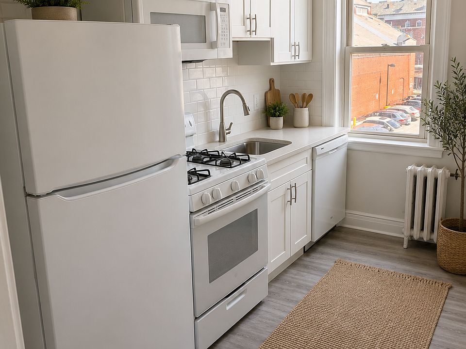 Kitchen Virtually Staged