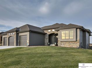 17520 Summit Dr, Omaha, NE 68136