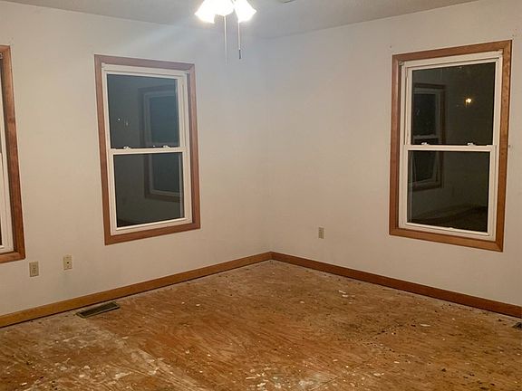 4th image of 2719 3rd Ave E