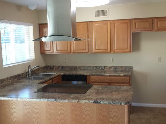 3rd image of 1111 W Angela Dr