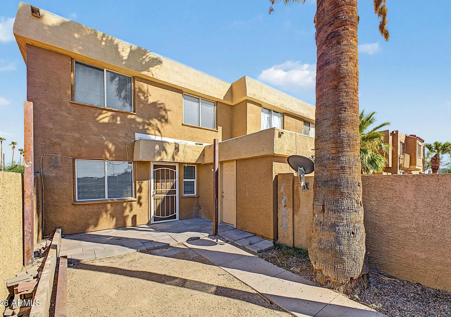 Updated 2 Bed Townhome in Phoenix — Photo 4