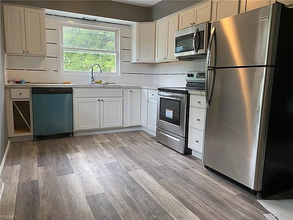 2nd image of 459 Dennison Ave