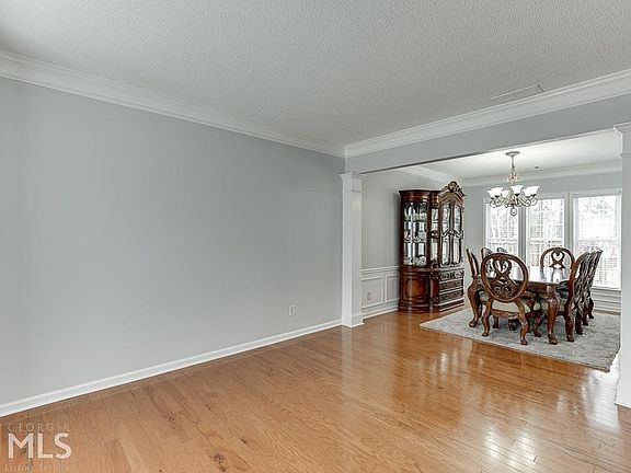 4th image of 523 Keeneland Ave
