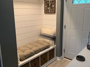 29932 Beacontree Rd, Farmington Hills, MI 48331