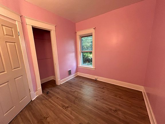 4th image of 282 Rodney Ave #1