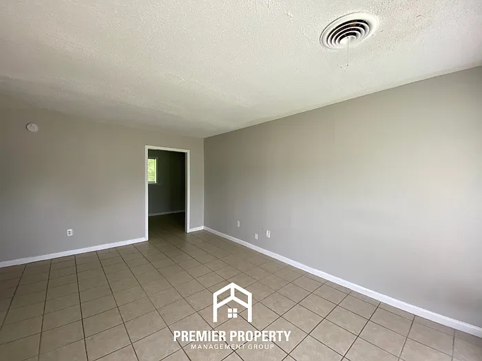 3785 Black Forest Dr — Photo 3