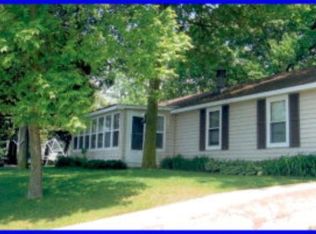 345 Breezy Acres, Luxemburg, WI 54217