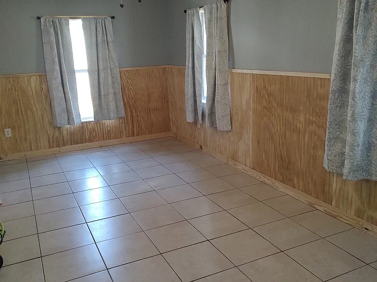 2328 SW Fort King St — Photo 5