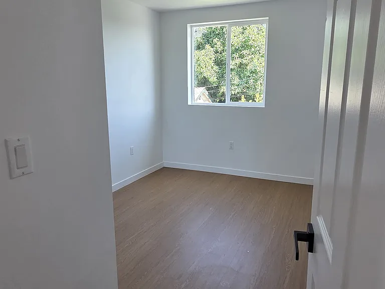 8722 Denver Ave #1/2 — Photo 15