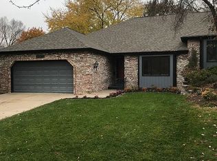 1524 Trelawney Dr, Lincoln, NE 68512