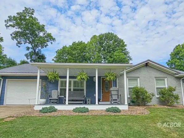 567 Jay Dr, Gallipolis, OH 45631
