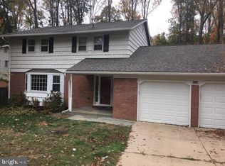 6008 Nassau Dr, Springfield, VA 22152