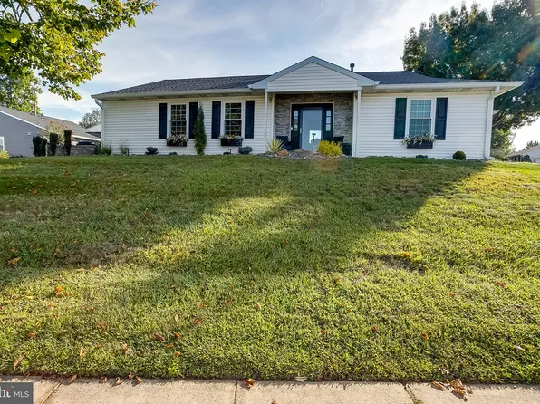 2 Waterwheel Ct, Columbus, NJ 08022