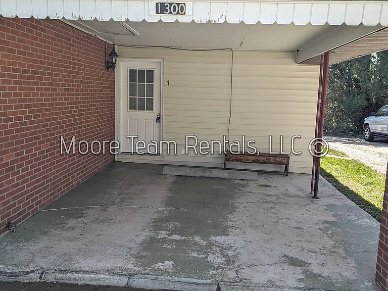 1300 Hebron Rd — Photo 13