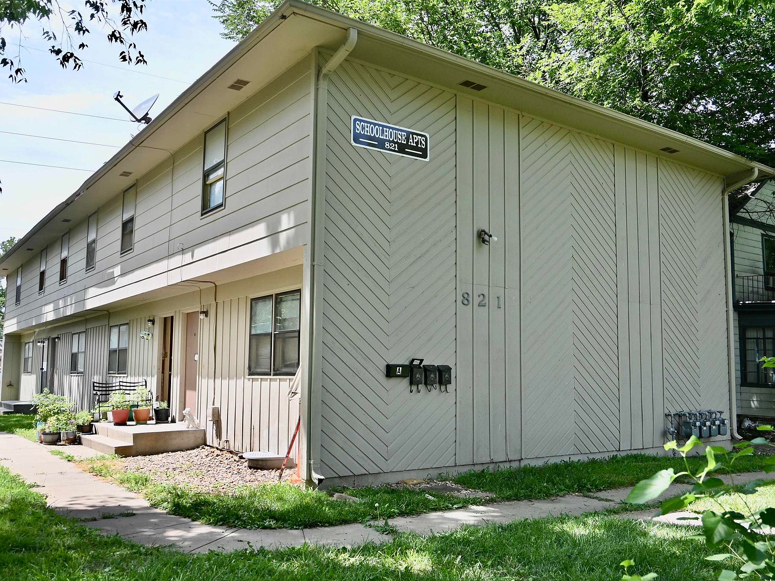 821 SW Fillmore St, Topeka, KS 66606 Zillow