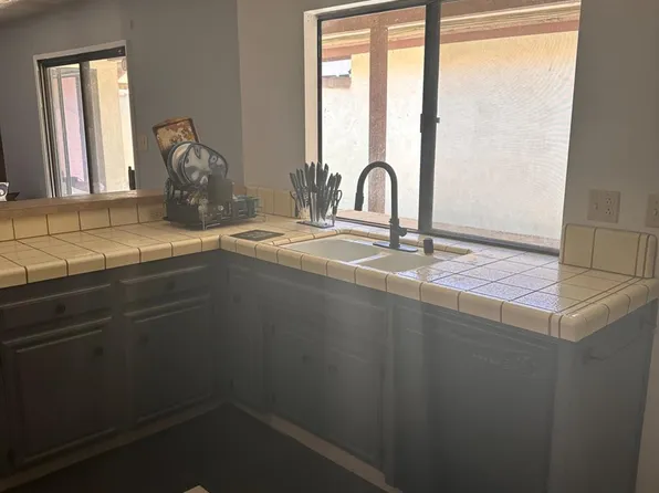 2121 Brite St, Bakersfield, CA 93304