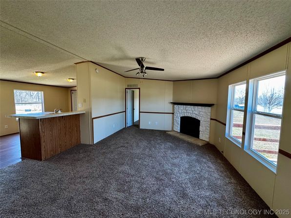 46 Sun Prairie St, Pryor, OK 74361